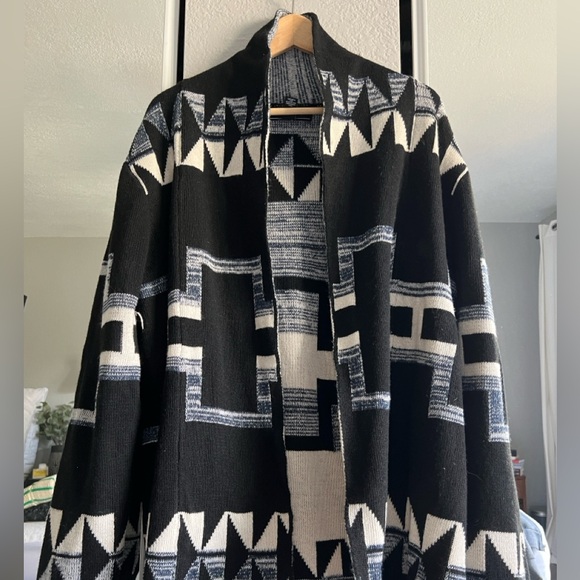 Cardigan sweater - Picture 1 of 4